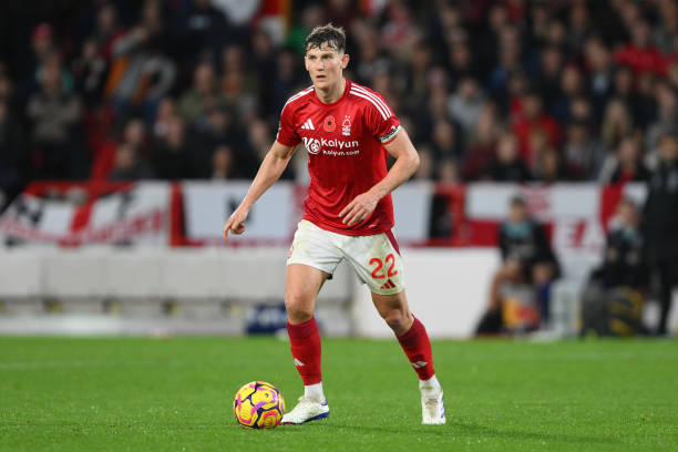 悲凉！德约科维奇伤病曝光，遭观众嘘声，暗示可能在2025年退役.