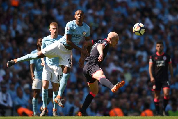 电讯报：森林认为热刺非法接触吉布斯-怀特，目前交易已搁置.