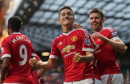 罗马诺：曼联已经询问拉芒的交易条件；大马丁也是潜在人选.