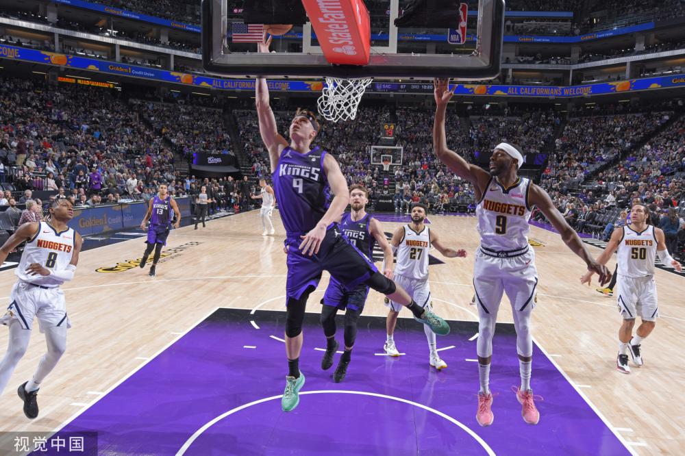 类派对的女 类派对的女